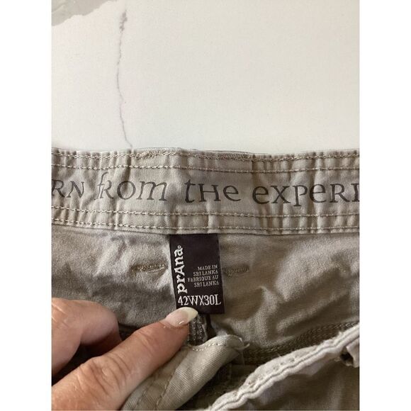 prAna Mens Breathe Utility Carpenter Pants Sz 42x30 Khaki Hiking Work - Picture 2 of 6